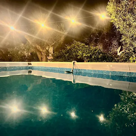 Maddalena - Big Garden Parking & Pool מלון דירות אוג'אנו לה קייזה